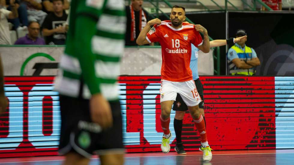 Diego Nunes foi a chave para desbloquear o encontro com dois golos em minutos consecutivos da segunda parte (o primeiro num chapéu atrás do meio-campo)