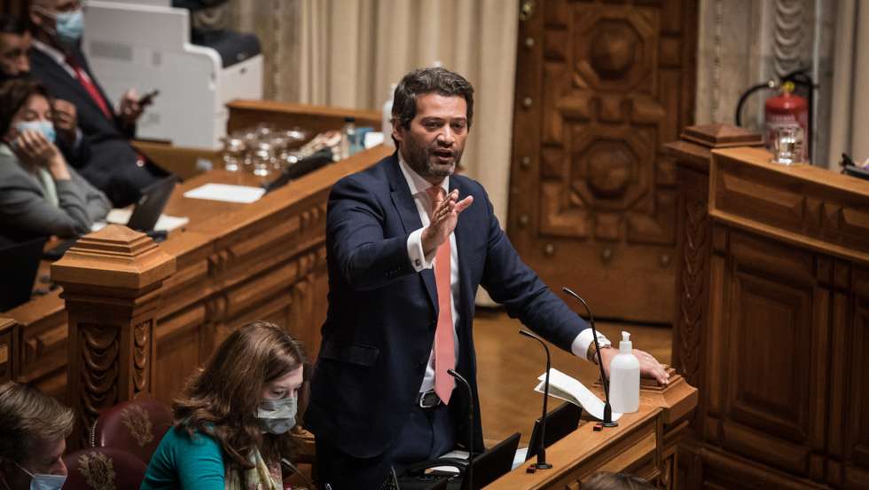 Parlamento: Debate e votação na generalidade ao Orçamento do Estado para 2022, na Assembleia da República. Bloco de Esquerda e PCP votarão contra o orçamento o que provocará a queda do Governo de António Costa e eleições antecipadas. Intervenção de André Ventura, presidente do Chega. Lisboa, 27 de outubro de 2021. JOÃO PORFÍRIO/OBSERVADOR