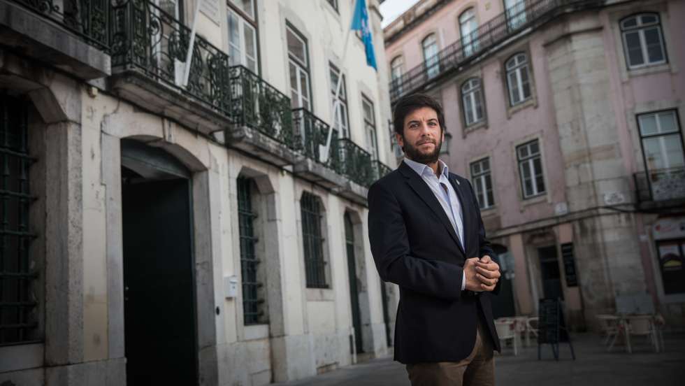 Entrevista ao presidente do CDS-PP, Francisco Rodrigues dos Santos, na sede nacional do partido, no Largo do Caldas. Lisboa, 9 de novembro de 2021. JOÃO PORFÍRIO/OBSERVADOR