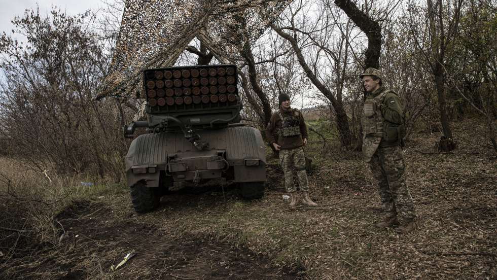 Artillery units stationed on the Kherson fronts provide intense fire support to the Ukrainian army