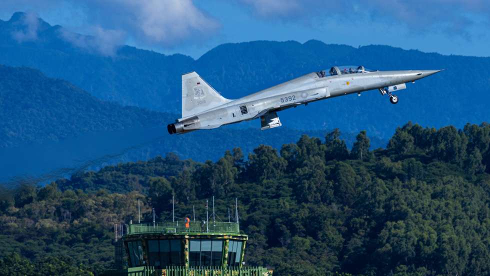 Taiwan On High Alert As China Conducts Live-fire Exercises