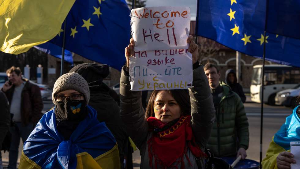 Kyiv Reacts To Looming Threat Of Invasion