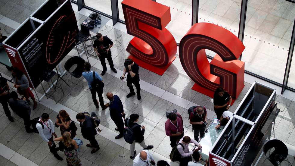 BRITAIN-TELECOMMUNICATION-MOBILE-BUSINESS-VODAFONE-5G