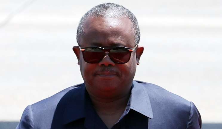 epa11385079 President of Guinea-Bissau, Umaro Mokhtar Sissoco Embalo, arrives at Seoul Air Base, South Kora, 02 June 2024, to attend the South Korea-Africa summit.  EPA/YONHAP SOUTH KOREA OUT