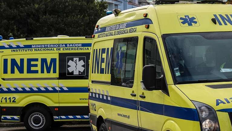 Viatura de emergência médica na Delegação Regional do Centro do INEM, em Coimbra, 21 de novembro de 2024. PAULO NOVAIS/LUSA