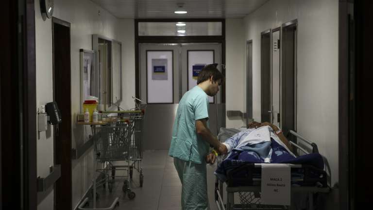 A associação que representa os médicos tarefeiros vai reunir-se esta quinta-feira com a ministra da Saúde