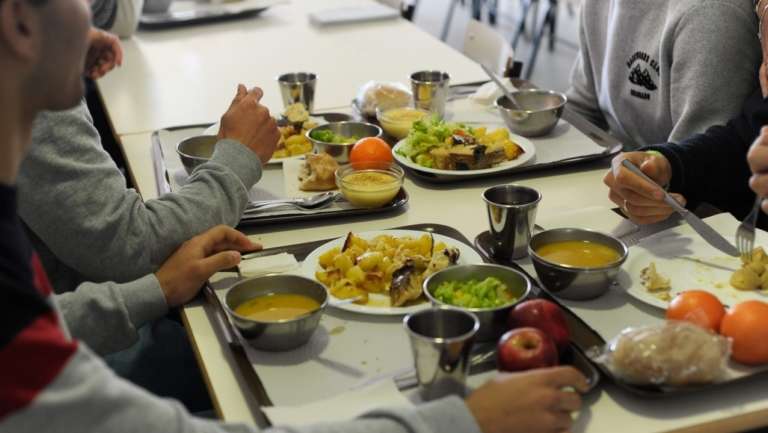 Os incumprimentos não se limitam às refeições escolares