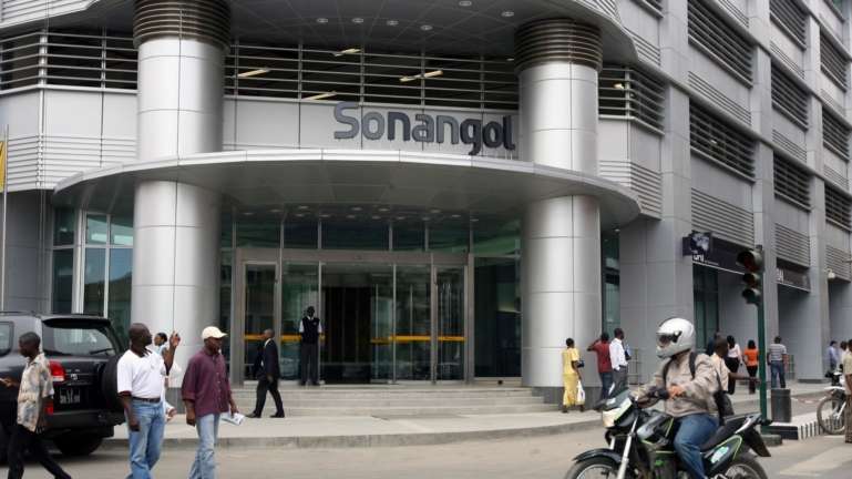 O processo de privatização da Sonangol, no âmbito do Programa de Privatização do executivo angolano (PROPRIV) arrasta-se há alguns anos, sem a definição de uma data