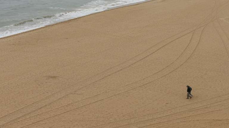 O alerta para a ocorrência foi dado pelas 18h37, por um pescador que se encontrava nas proximidades