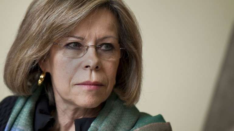 “Nós temos a melhor instituição democrática reconhecida como sendo o Serviço Nacional de Saúde", sublinhou Maria de Belém