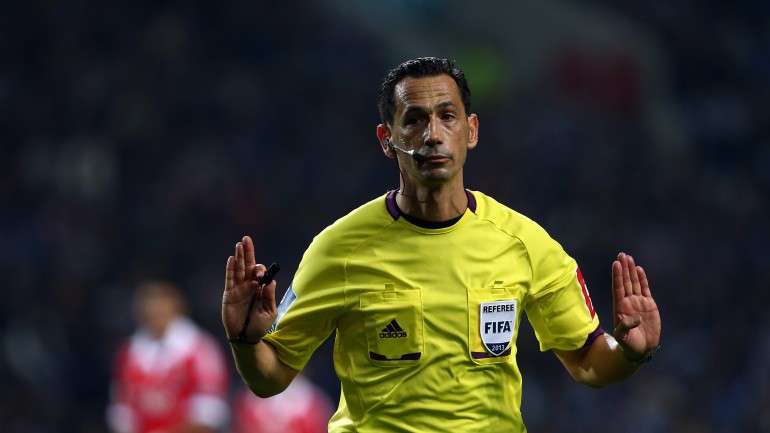 O árbitro português que apitou no último mundial vai esta sábado arbitrar um jogo do escalão sub-11 das distritais de Lisboa