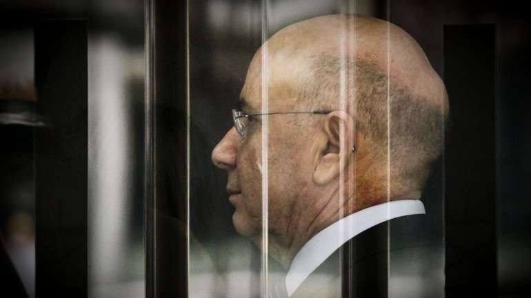 "O meu filho foi utilizado como instrumento para me diminuir e fazer disto um caso político", disse Duarte Lima