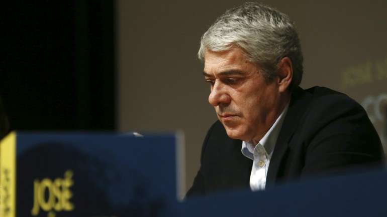 Carlos Santos Silva seria "uma espécie de fiel depositário de montantes" de José Sócrates, segundo o procurador
