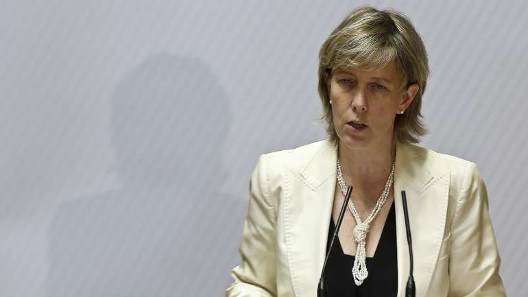 Maria Luís Albuquerque deu uma entrevista ao jornal alemão Handelsblatt