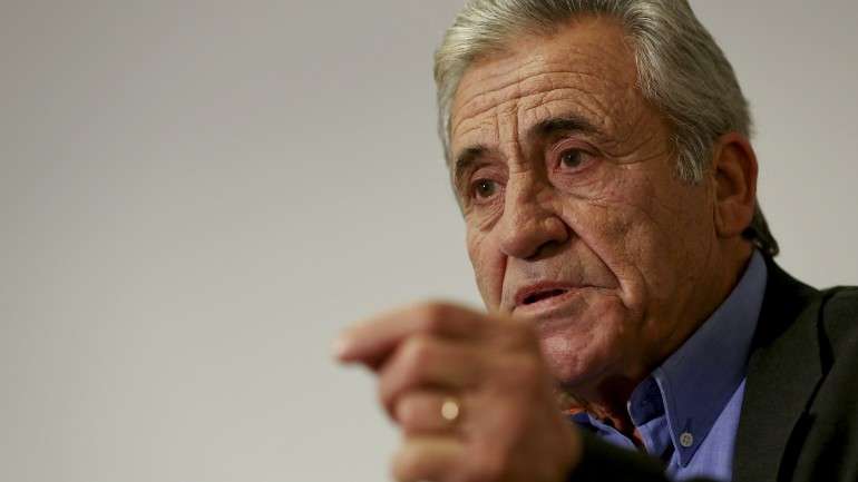 Jerónimo de Sousa falou à entrada para uma reunião com "independentes, democratas e patriotas"
