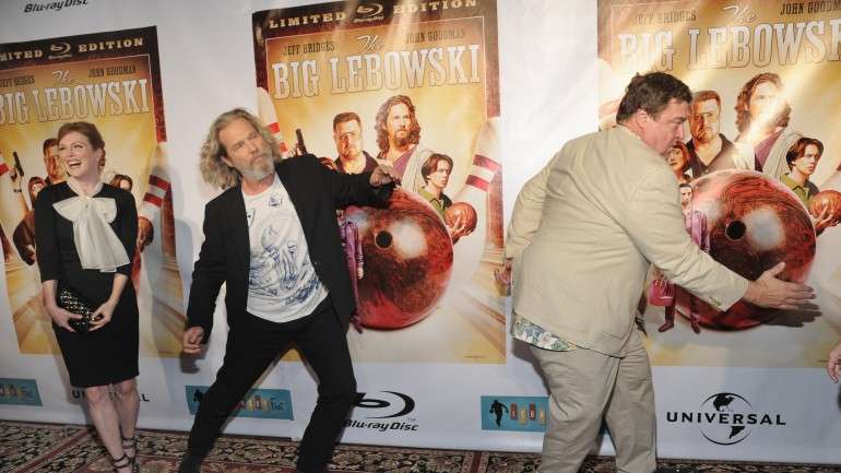 Juliane Moore, Jeff Bridges e John Goodman: alguns dos atores de Big Lebowski