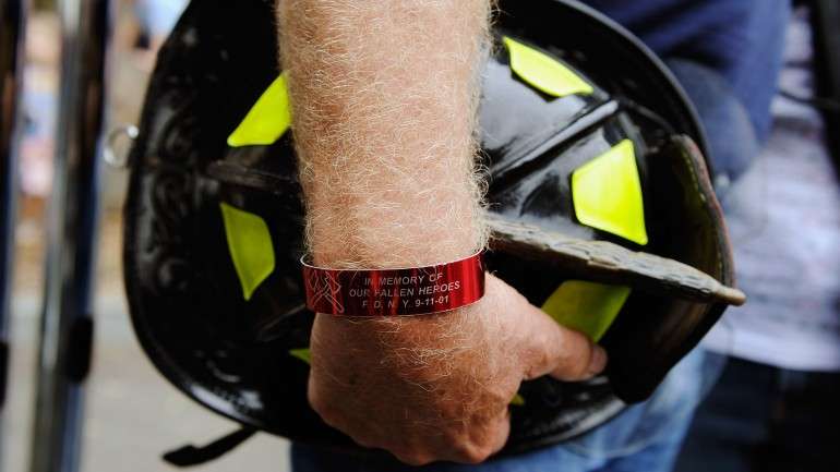 Os bombeiros precisaram 4 horas para extinguir o fogo