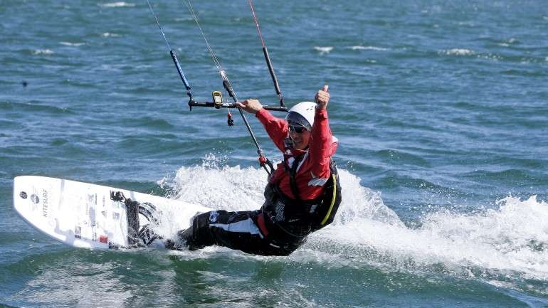 No ano passado o desportista fez 564 quilómetros em kitesurf, mas admite que esta etapa é mais difícil