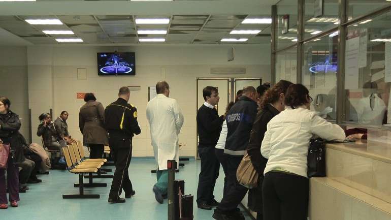 O Hospital Fernando da Fonseca registou tempos de espera superiores a 20 horas na semana passada
