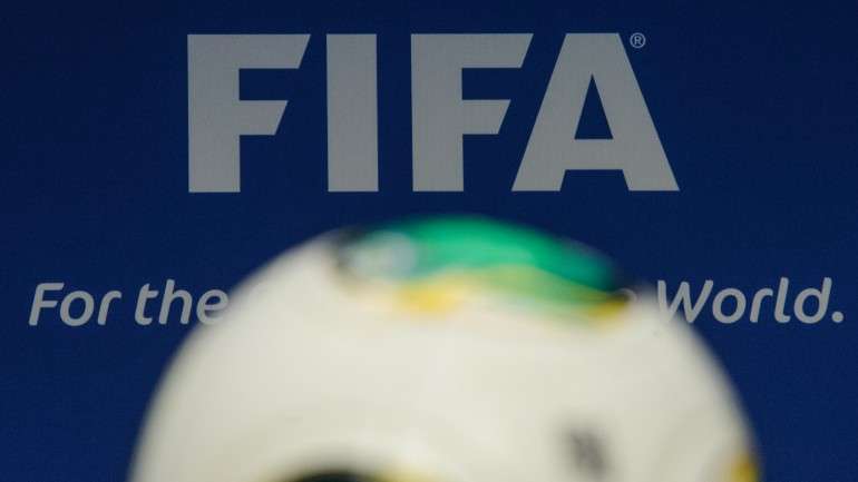 A FIFA considerou "inadmissível" a queixa pelo juiz que liderou a investigação às suspeitas de corrupção no processo de candidatura aos Mundiais de 2018, na Rússia, e de 2022, no Qatar