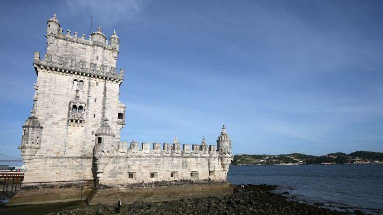 Taxa Municipal Turística de Lisboa foi aprovada com os votos contra do PSD, PCP e CDS-PP e os votos favoráveis do PS e movimento Cidadãos por Lisboa