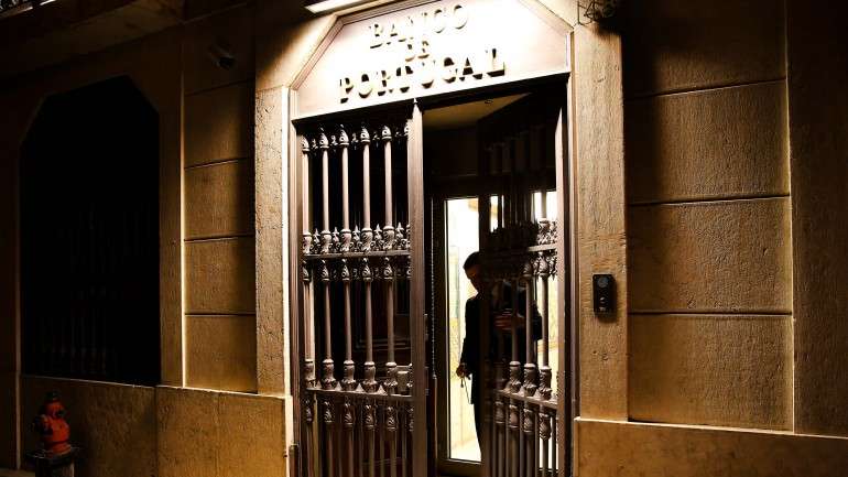 Contratos duram até três anos