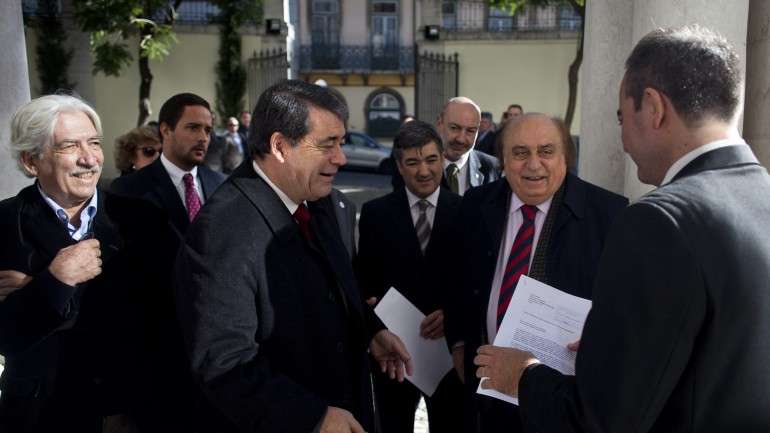 Marinho e Pinto entregou no TC assinaturas para validar novo partido