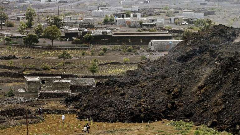 Lava do Vulcão destroi infraestruturas em Cabo Verde