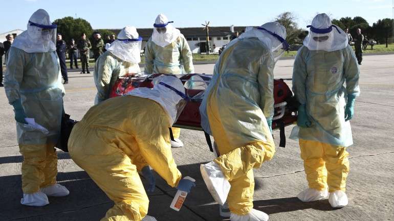 OMS diz que países que fazem fronteira com zonas infetadas devem estar alerta