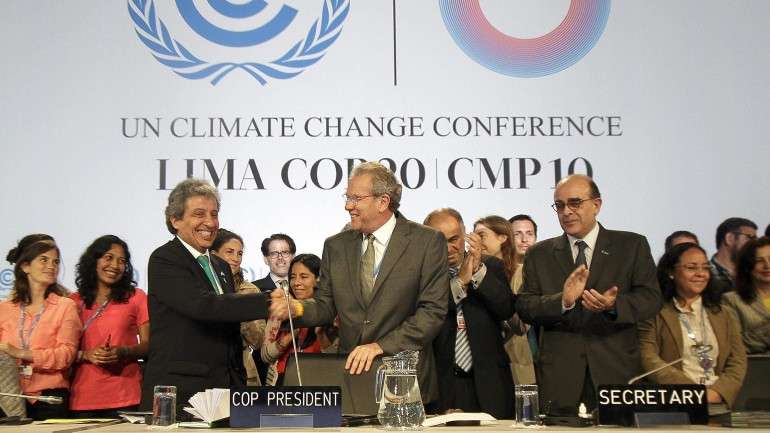 UE fixou os seus próprios objetivos em termos de combate ao aquecimento climático, incluindo em 2030 uma redução de pelo menos 40% das suas emissões
