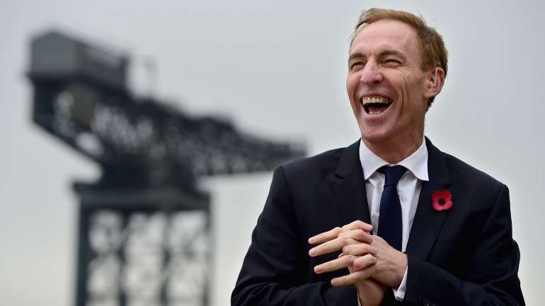 Jim Murphy foi eleito líder do Partido Trabalhista Escocês com 55,57% dos votos.
