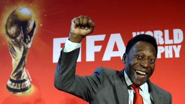 Pelé está internado desde 27 de novembro no Hospital Albert Einstein, em São Paulo, devido a problemas renais