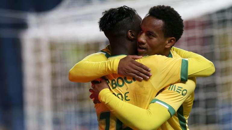 André Carrillo entrou aos 33'. E a culebra peruana marcou um golo, deu outro a Carlos Mané e ainda construiu um para João Mário