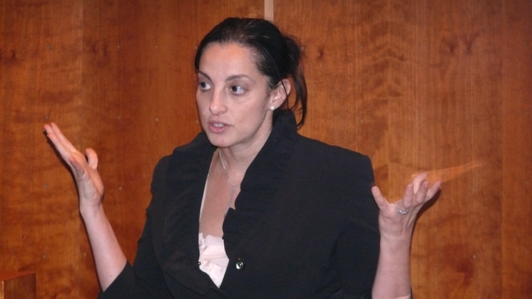 Rabab Fayad aproveitou a vinda a Portugal para reunir com o conselho português