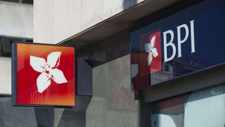 A sessão de bolsa foi negativa para a banca