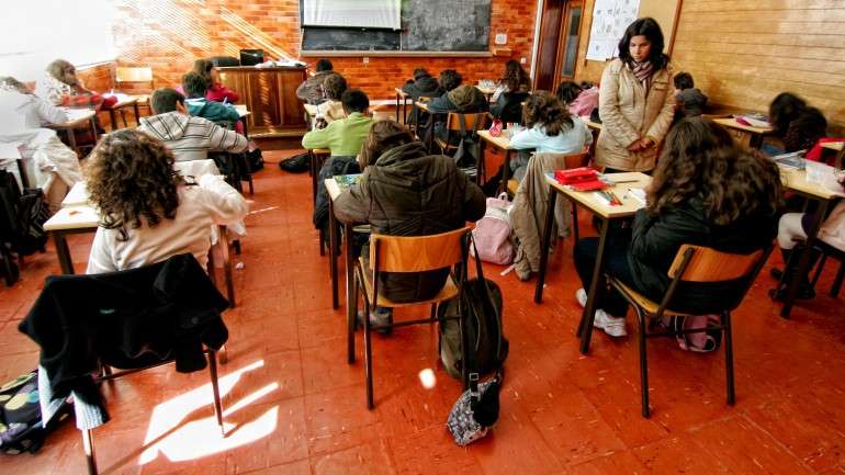 Avaliação formativa permite “diagnosticar as necessidades de aprendizagem dos alunos e oferecer um 'feedback' em tempo real”
