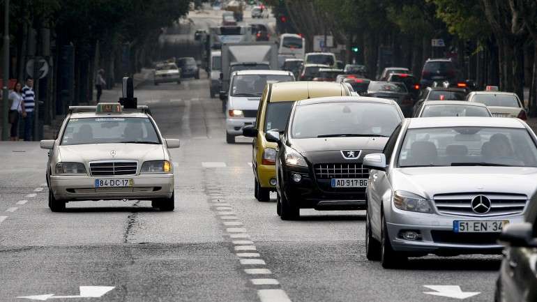Transportes anteriores a 2000 não podem entrar no centro