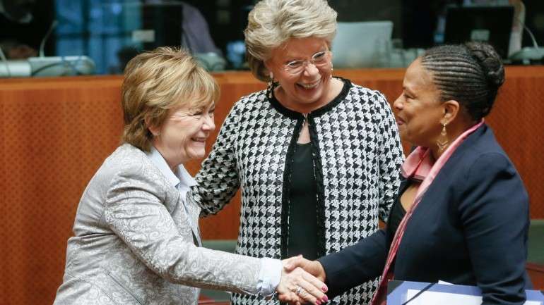 A ministra da Justiça sueca, Beatrice Ask, com Viviane Reding e a ministra francesa Christiane Taubira