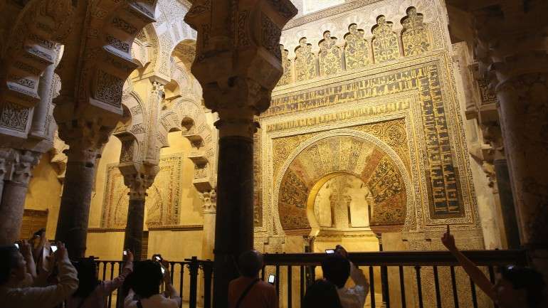 Mesquita-Catedral de Córdova pertence, desde 2006, à Igreja Católica. Plataforma de cidadãos fala em "apropriação indevida e clandestina"