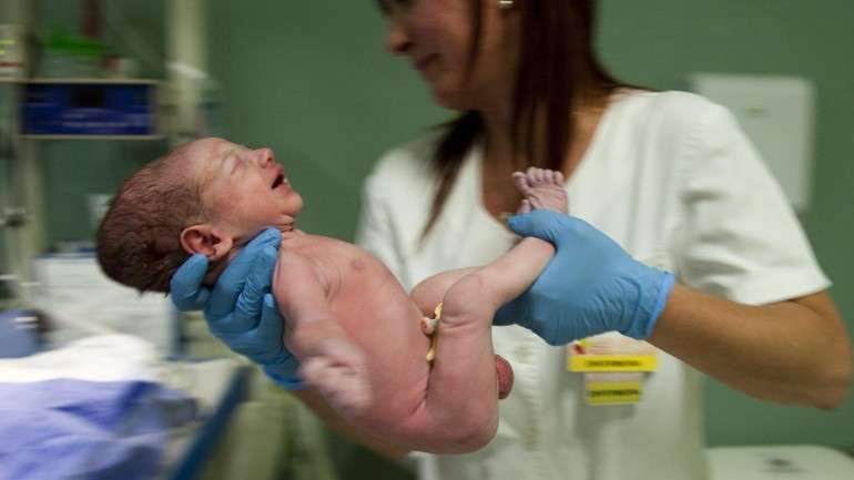Morte no primeiro ano de vida atingiu valores mais baixos de sempre