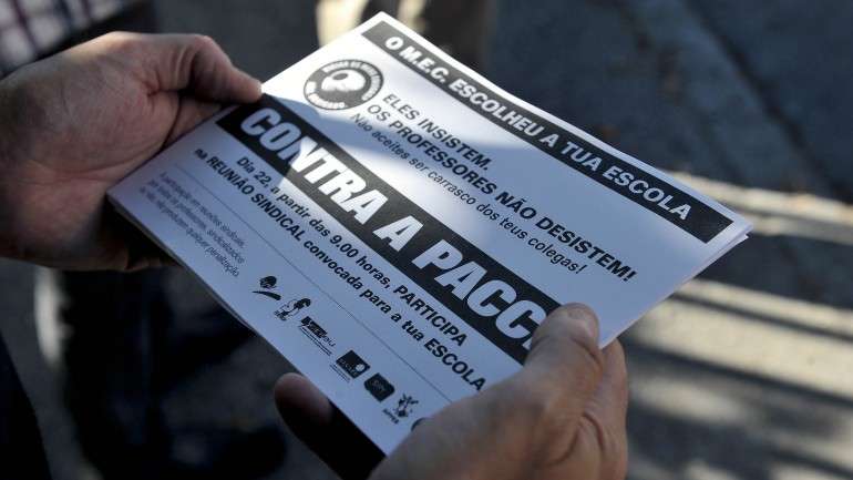 A Fenprof e outras seis organizações sindicais marcaram greve a todo o serviço à PACC