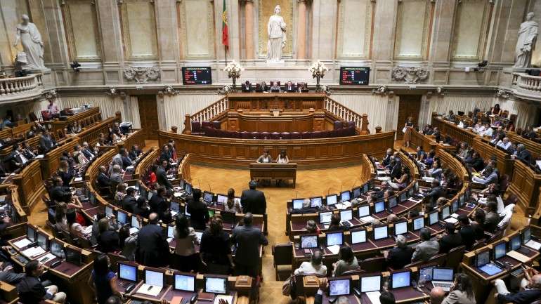 Projetos de lei do PS, BE e PEV foram chumbados pela maioria