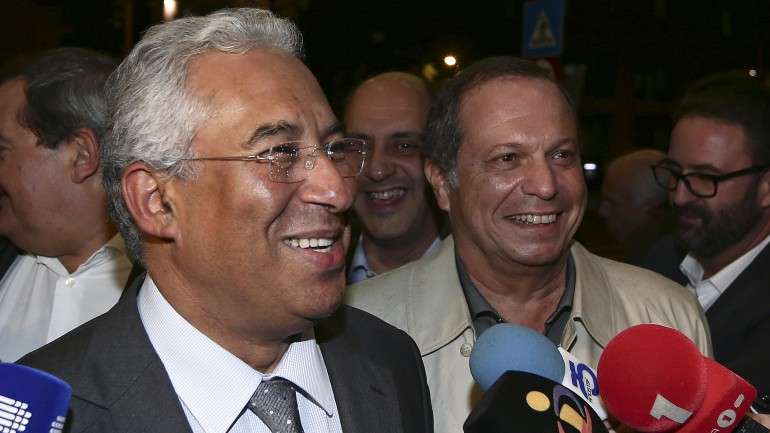 Costa reuniu esta manhã com empresários