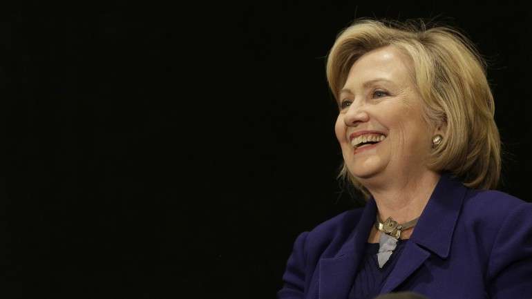 As orientações do documento "contrariam a imagem neoliberal dos Clinton", uma vez que muitas das medidas reforçam o poder dos sindicatos e deixam adivinhar uma injeção fiscal na economia