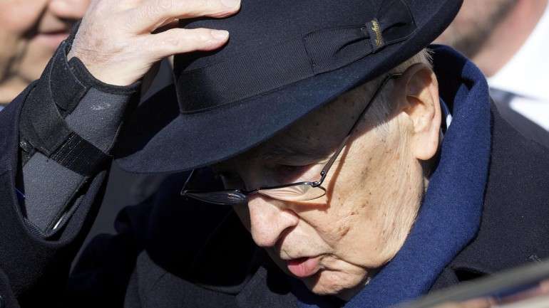 Giorgio Napolitano demitiu-se