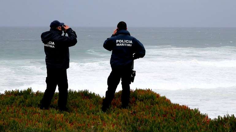 Marinha verifica condições para continuar buscas