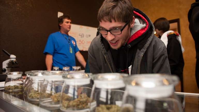 A cannabis para fins terapêuticos foi legalizada em 23 estados, mas ainda é ilegal ao nível do governo federal dos EUA