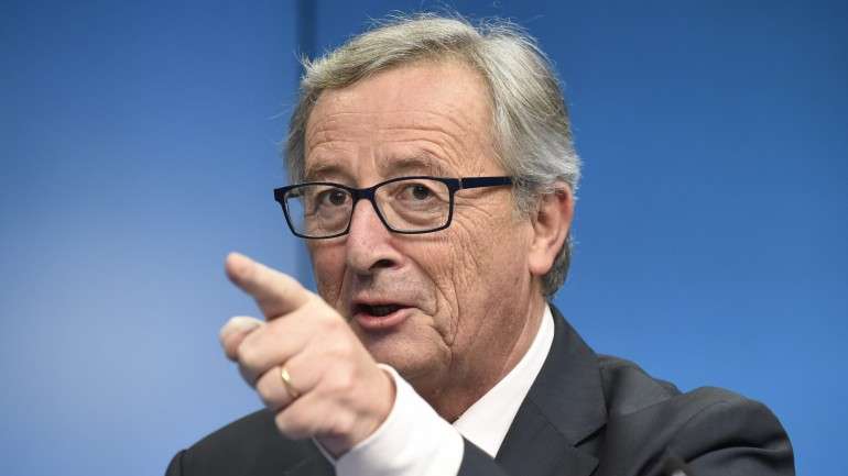 Jean-Claude Juncker: para a Comissão, a adesão ao euro é "irrevogável"