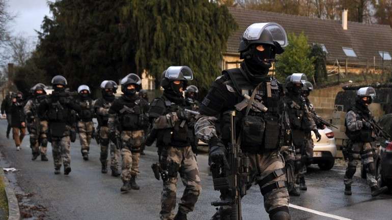 Mais policiamento e maior controlo das fronteiras será o suficiente para travar o terrorismo?