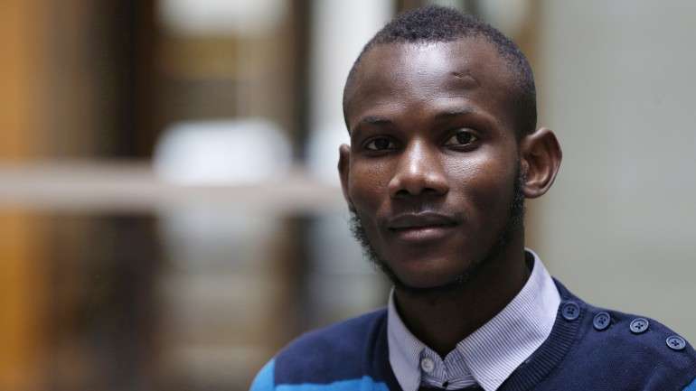 O jovem imigrante tinha pedido a cidadania em julho de 2014